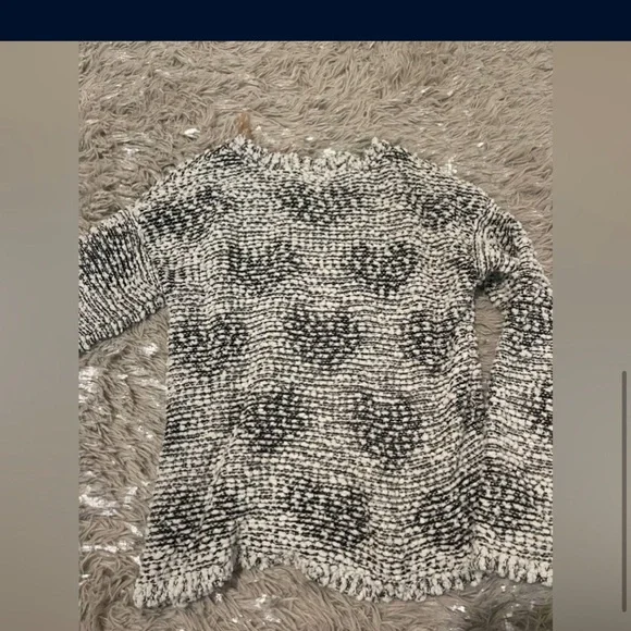 Girls Black and White Sweater - Picture 6 of 9